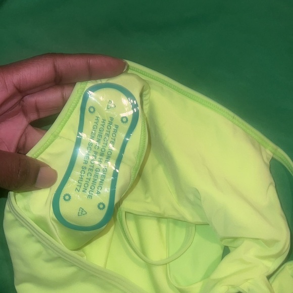 Icon Swim Neon Green Bikini Set size Medium - Picture 8 of 9